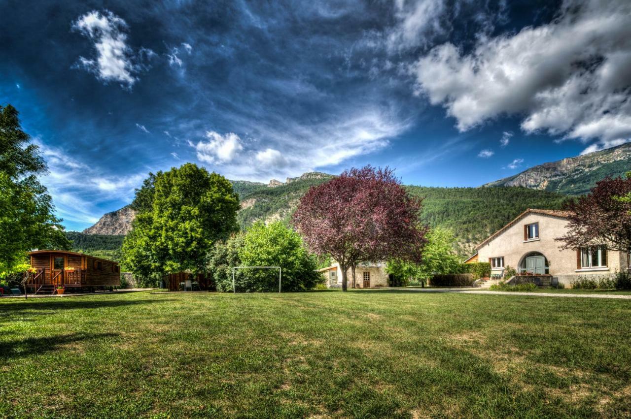 Villa La Roulotte Châtillon-en-Diois Esterno foto