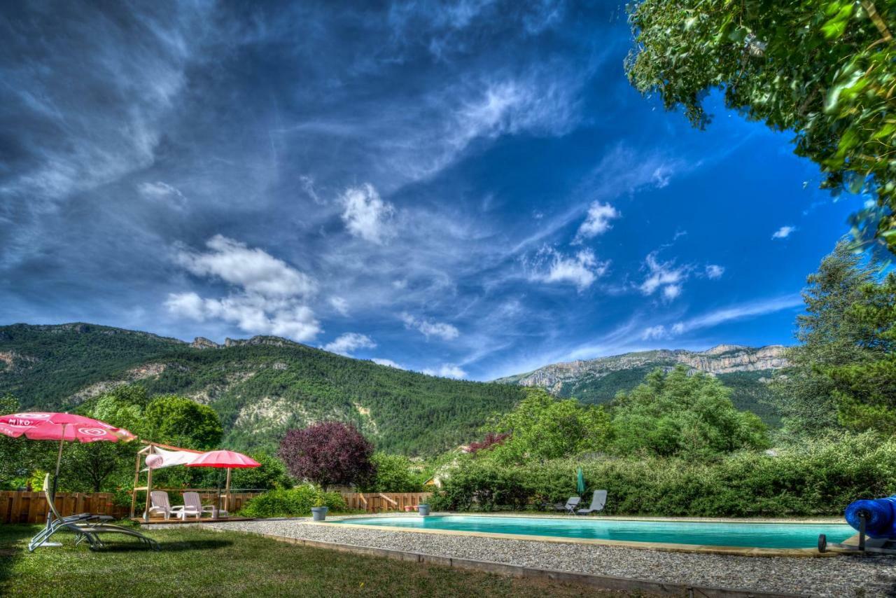 Villa La Roulotte Châtillon-en-Diois Esterno foto